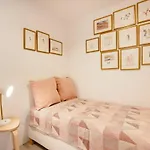 Апартаменты Rosarinho Cruz Invites To Atelier By The Sea *