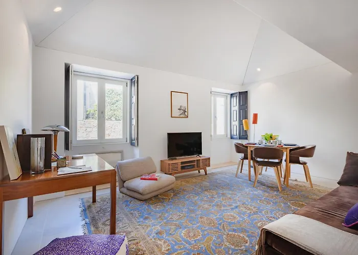 Rosarinho Cruz Invites To Atelier By The Sea