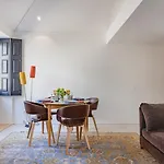 Rosarinho Cruz Invites To Atelier By The Sea דירה