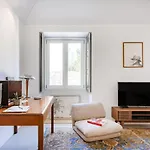 Rosarinho Cruz Invites To Atelier By The Sea * 포르투