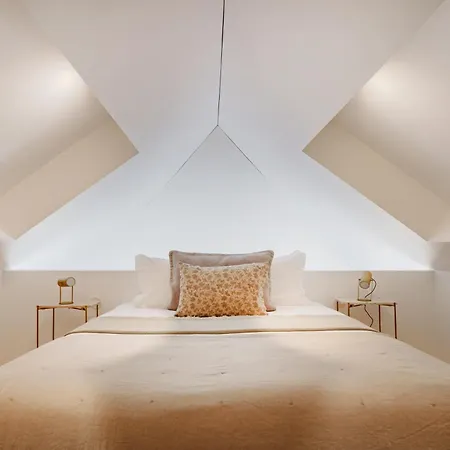 Atelier By The Sea Апартаменты *
