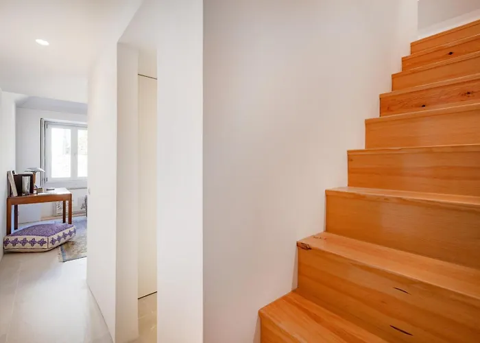 Rosarinho Cruz Invites To Atelier By The Sea * بورتو