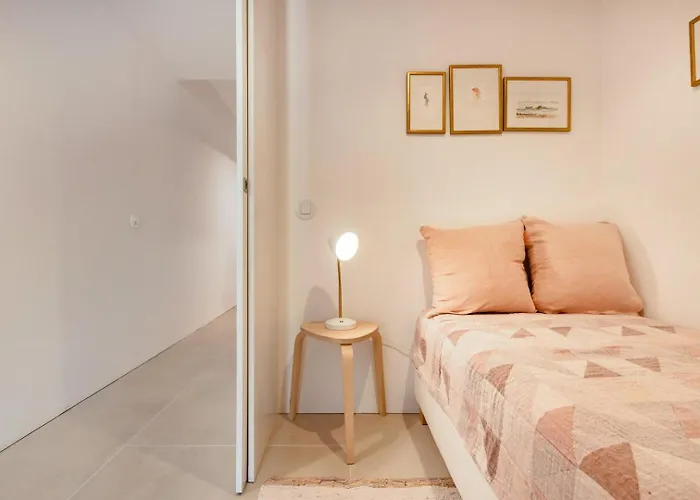 Rosarinho Cruz Invites To Atelier By The Sea * بورتو