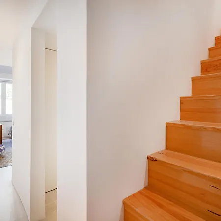 Rosarinho Cruz Invites To Atelier By The Sea *