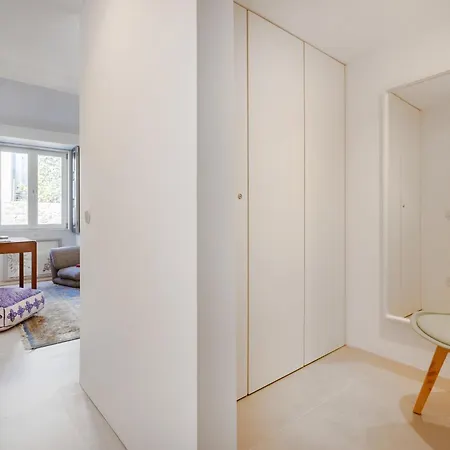 Rosarinho Cruz Invites To Atelier By The Sea *