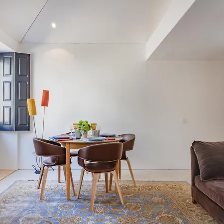 Rosarinho Cruz Invites To Atelier By The Sea